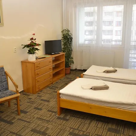 Volha Hostel *