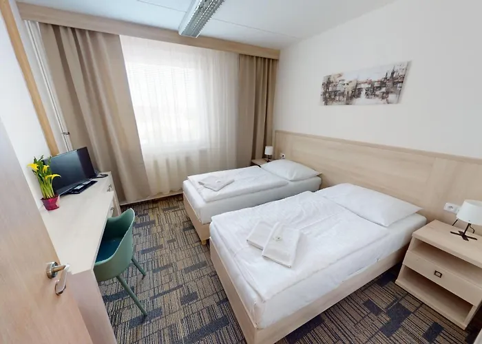 Volha Hostel *
